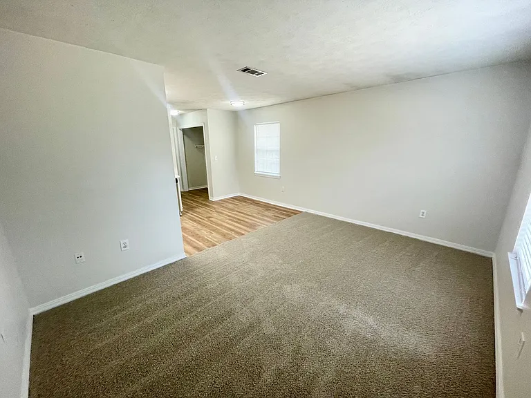 575 Dexter Dr — Photo 6