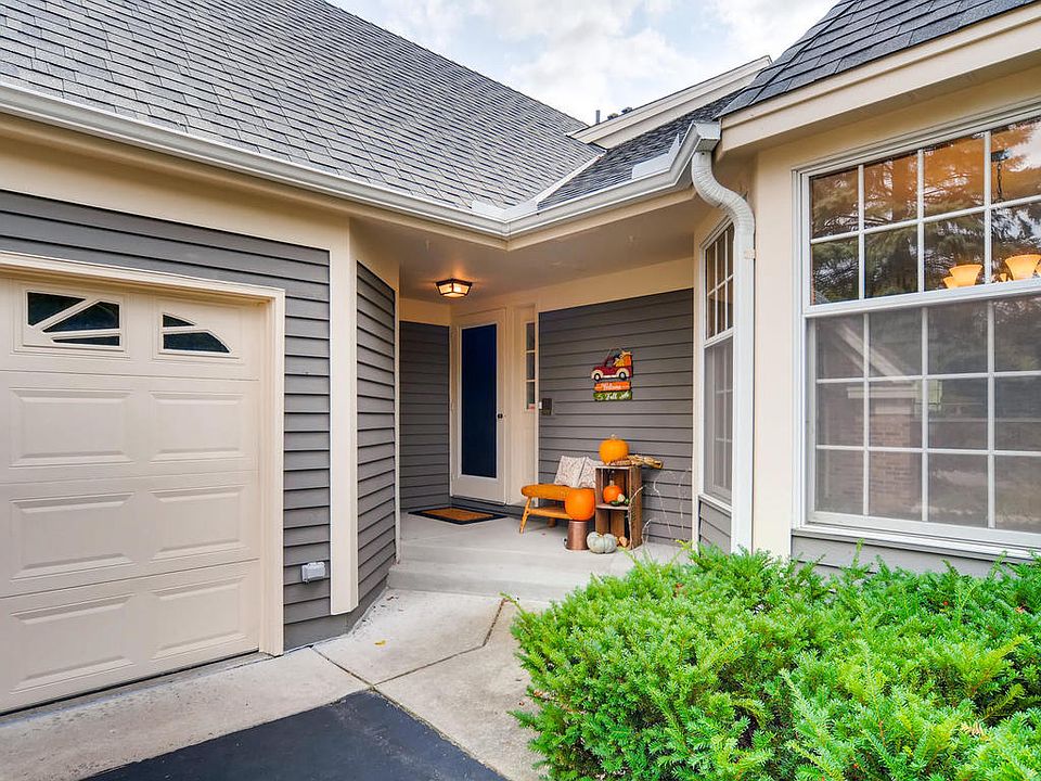 1st image of 1680 Wexford Way