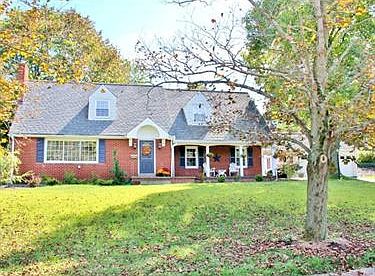 1st image of 1100 Woodland Pl