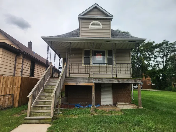 303 W 153rd Pl, Calumet City, IL 60409