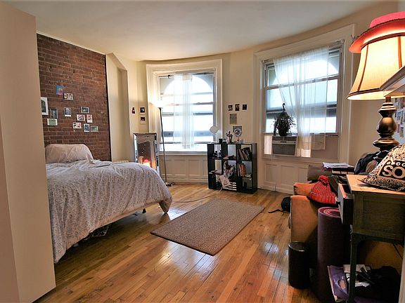 2nd image of 316 W 81st St APT 7