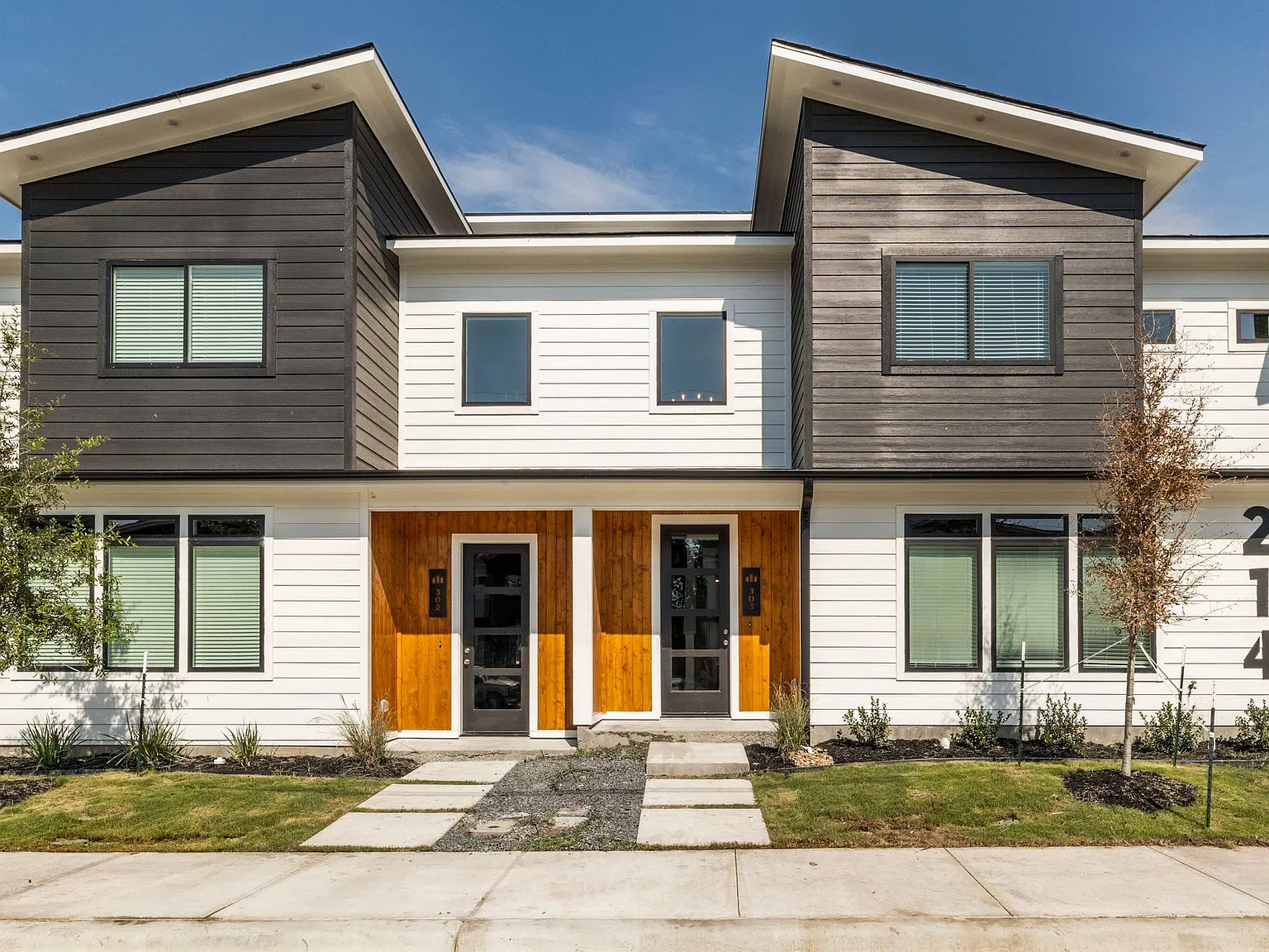 Lynn Townhome Pre-leasing Fall 2027 — Photo 2