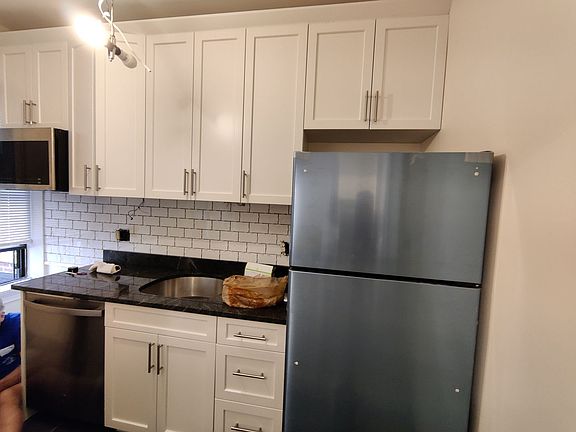 4th image of 1325 Commonwealth Ave APT 7A