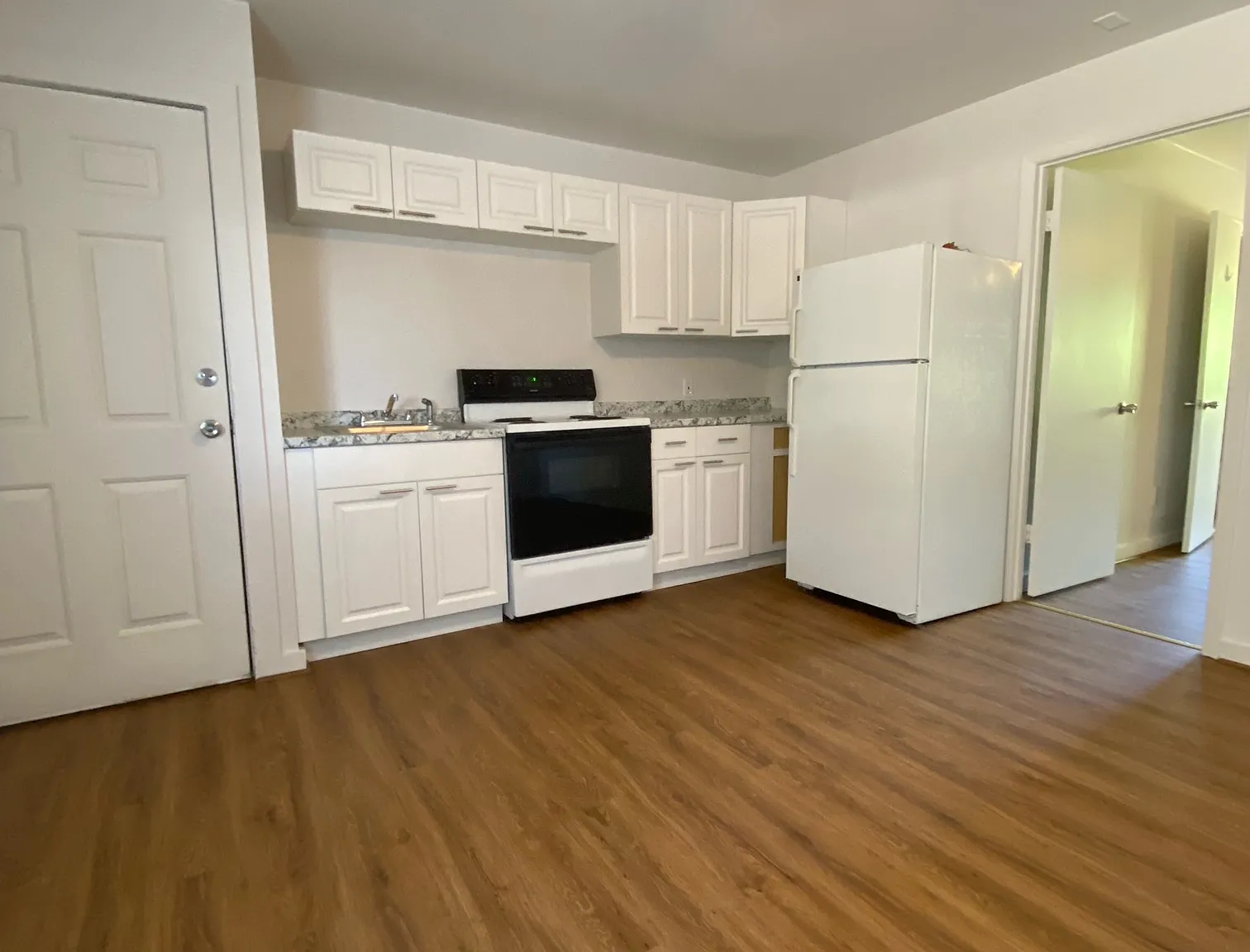 291 Lowell Avenue - 2 — Photo 2