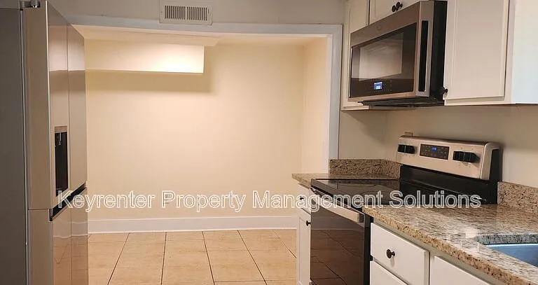 813 Highland Ave — Photo 7
