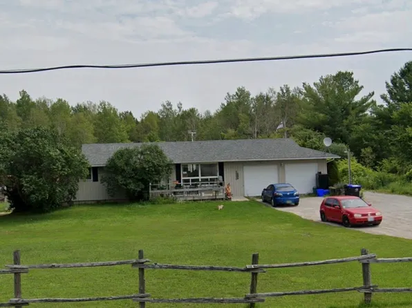 1013 Penetanguishene Rd, Oro Medonte, ON L4M 4Y8