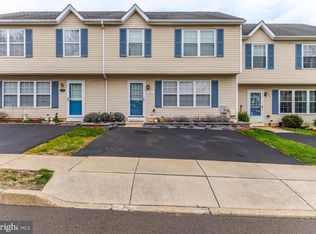 126 Megan Cir, Chalfont, PA 18914