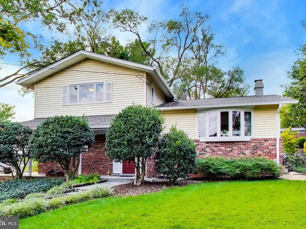 5002 Roslyn Rd, Annandale, VA 22003
