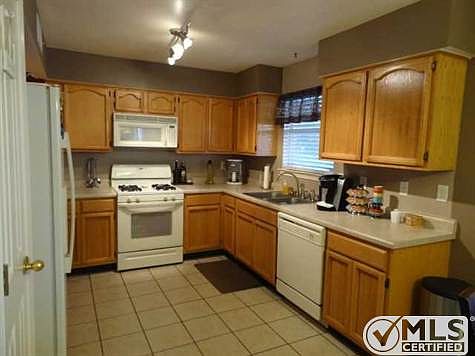 3rd image of 672 Laramie River Ave