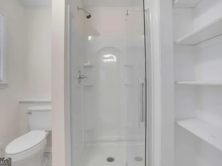 4845 Oak Grove Dr — Photo 15
