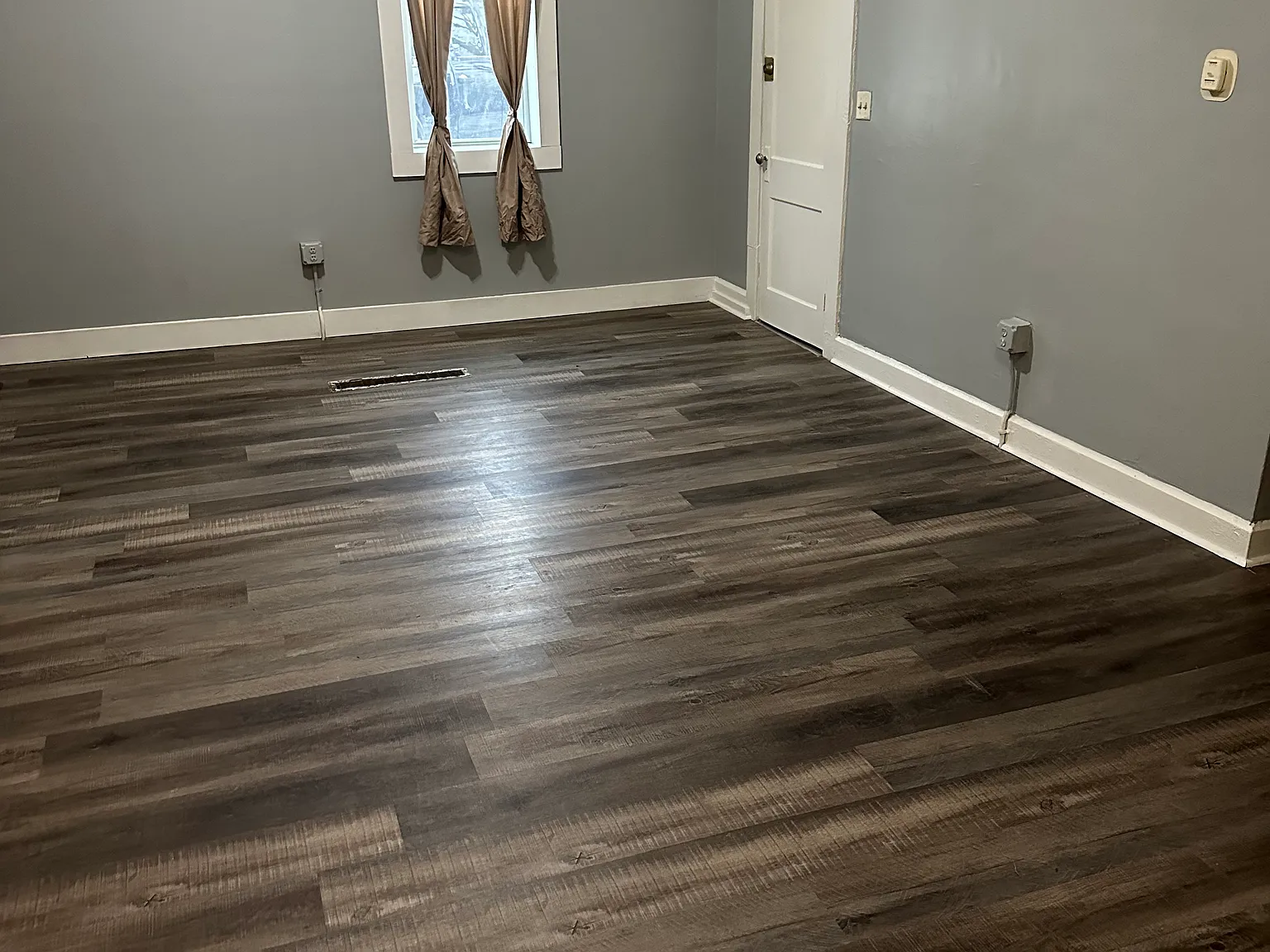 4414 Pearl Rd — Photo 2