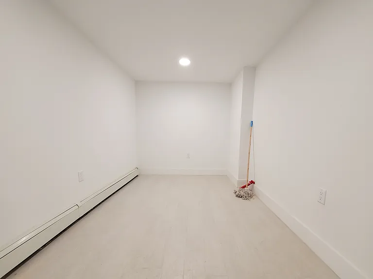 750 Washington Ave #1LF — Photo 7