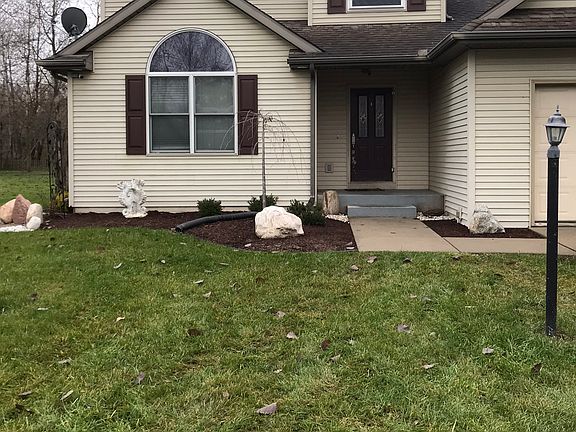 5th image of 53681 Woodvale Dr