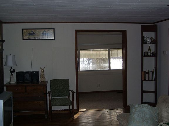 Livingroom entryway into Office/Livingroom extention