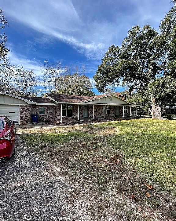 1st image of 7230 Pinewood Dr