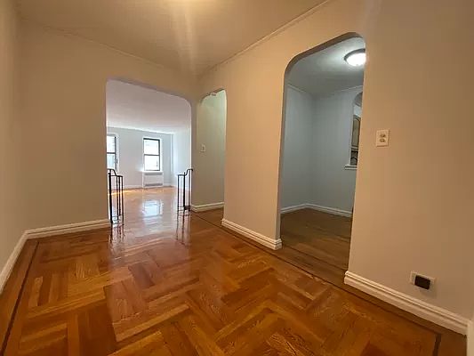 3rd image of 729 W 186th St APT 3B