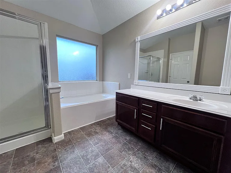 11750 Pinemeade Ln — Photo 30