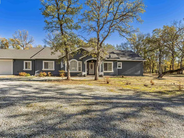 8585 Whispering Oaks Rd, Redding, CA 96002