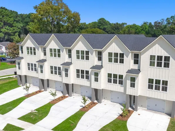 1600 Lauda Dr, Mount Pleasant, SC 29464