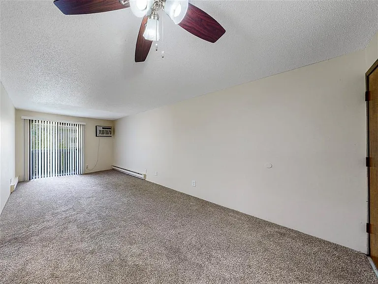 Park Forest Apartments — Photo 2