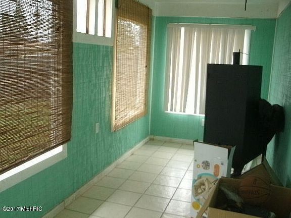 4th image of 449 Kublick Dr