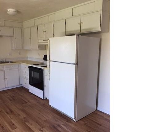 4th image of 414 Fox St