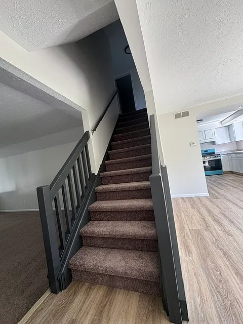 3 bed, 2.5 bath, 1613 sqft, $2,695 — Photo 4