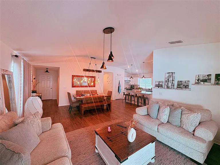 1084 Papaya Cir — Photo 16