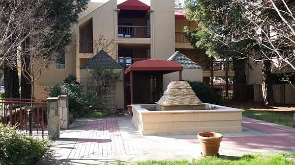 1310 Walden Rd APT 3 photo 1
