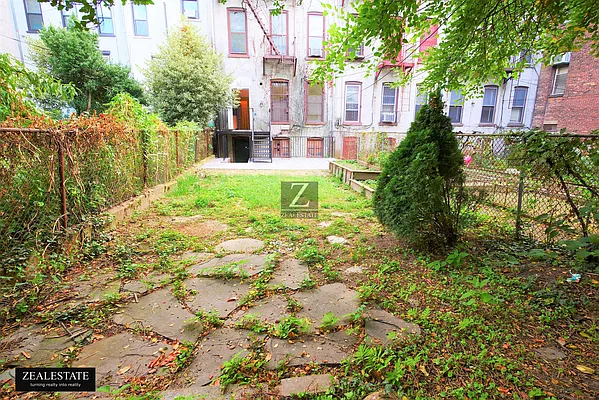 Rented by ZealEstate Group Inc | media 27