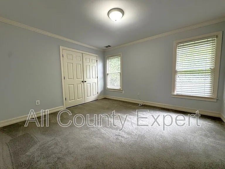 871 Lenox Ct NE — Photo 28