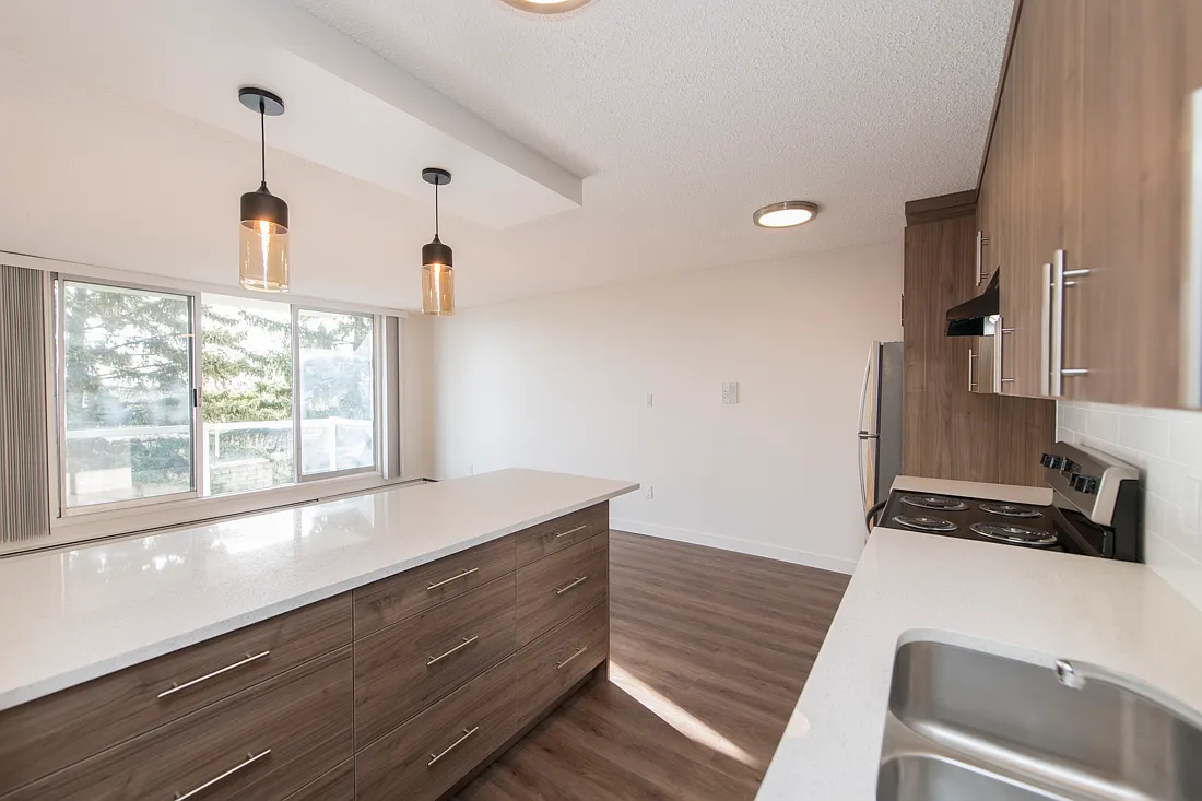 Yarmouth Apartments — Photo 1