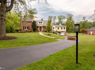 10 Evergreen Ln, Malvern, PA 19355