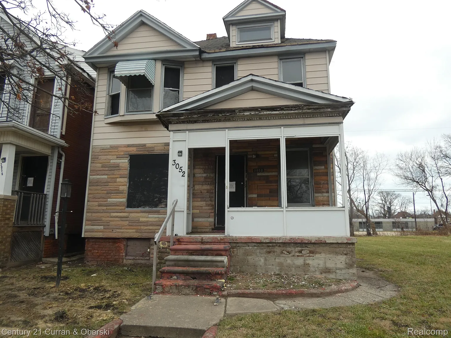 3052 Sheridan St photo 1