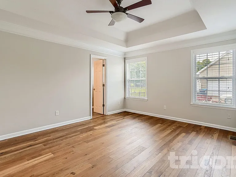 207 Towbridge Dr — Photo 4