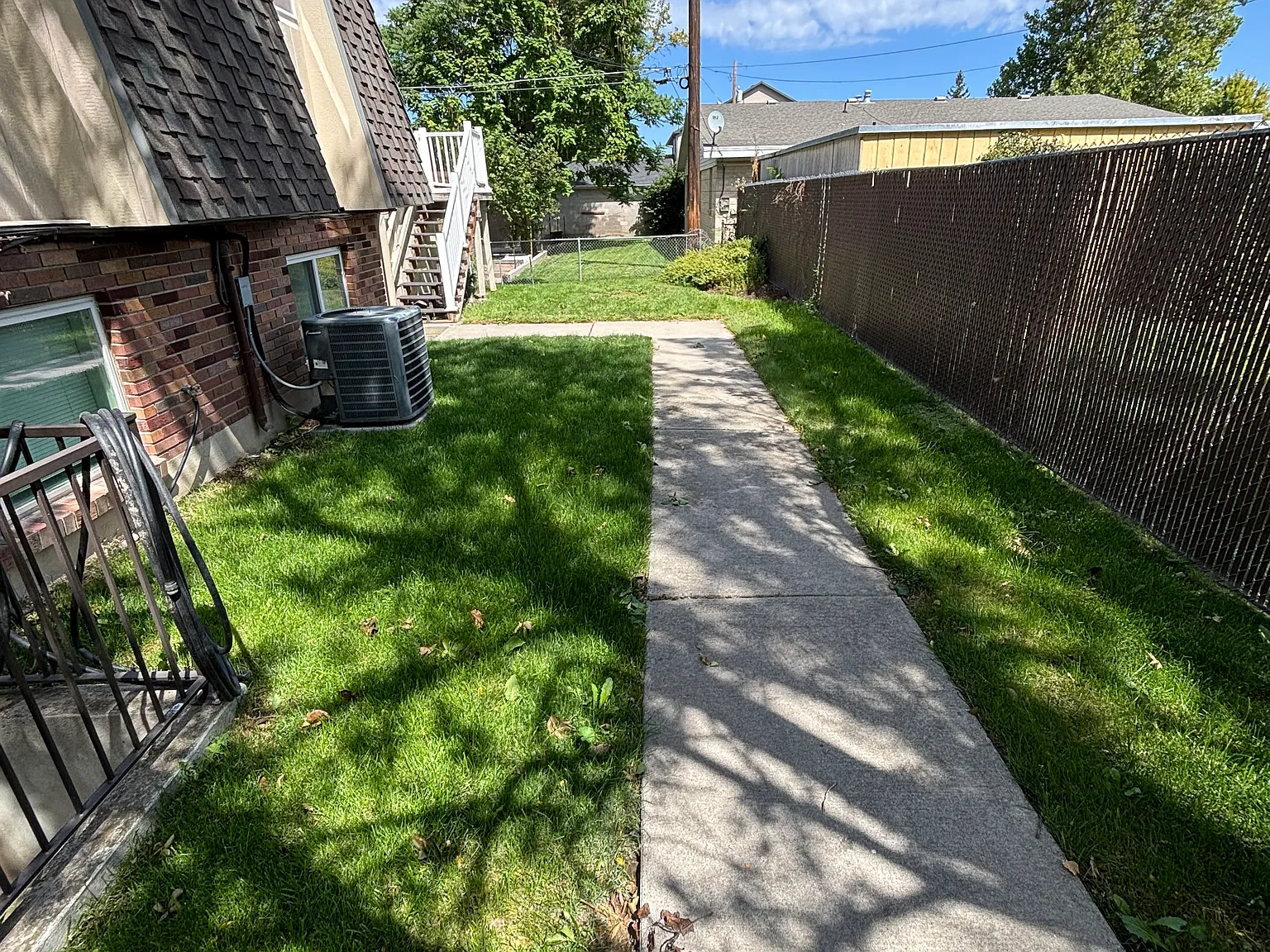 3 bed, 1.5 bath, 1230 sqft, $2,100 — Photo 3