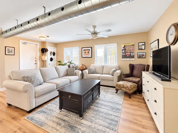 51 Eastchester Ave #3, Saint Catharines, ON L2P 2Y6