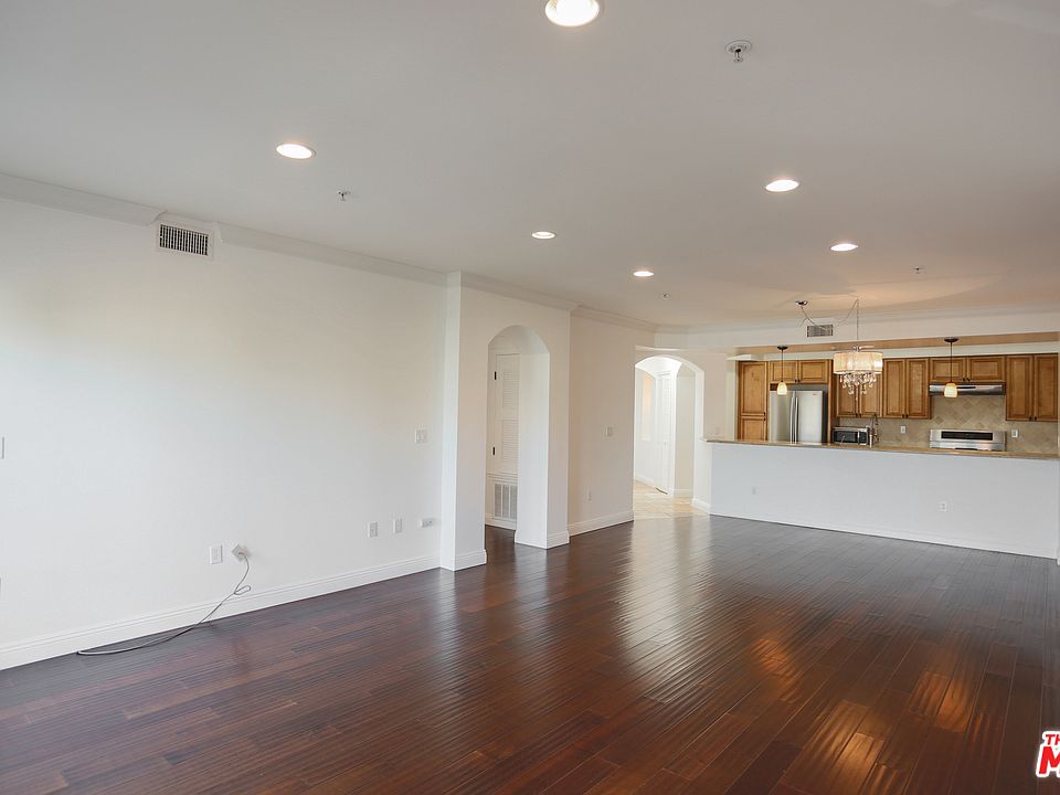 1st image of 1845 Federal Ave APT 401