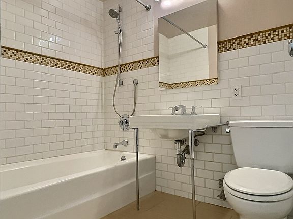 5th image of 33-57 28th St #1L