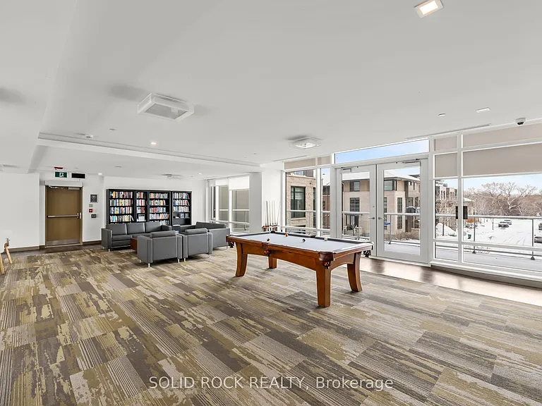 530 De Mazenod Ave #201 — Photo 27