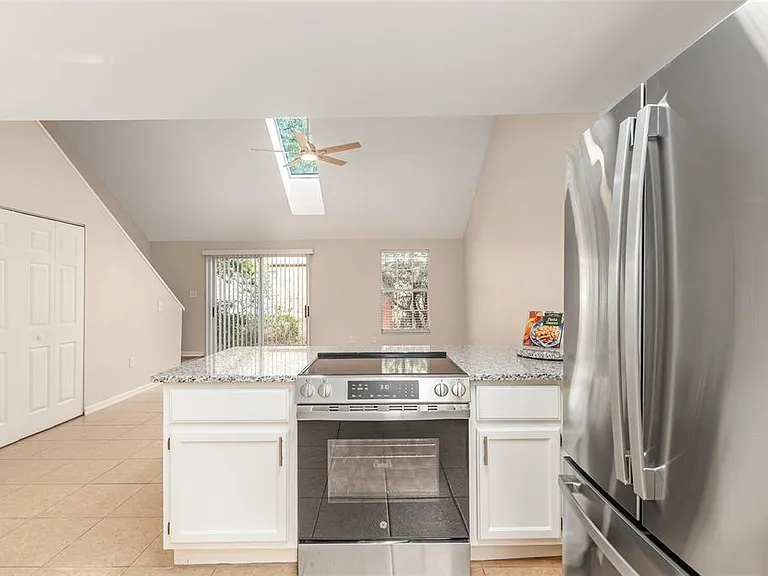 9755 SW 52nd Rd — Photo 14