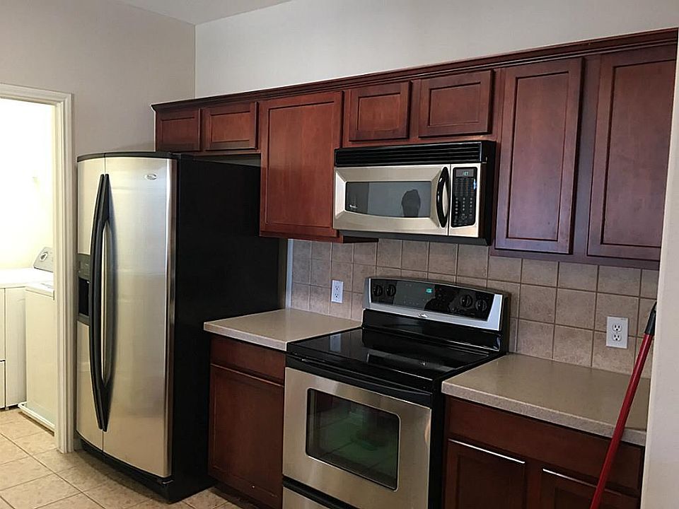 1st image of 6607 Lake Woodlands Dr APT 432