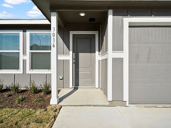 4th image of 3016 Tooley Dr