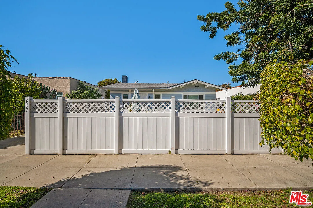 2 bed, 2.0 bath, 1050 sqft, $3,950 — Photo 3