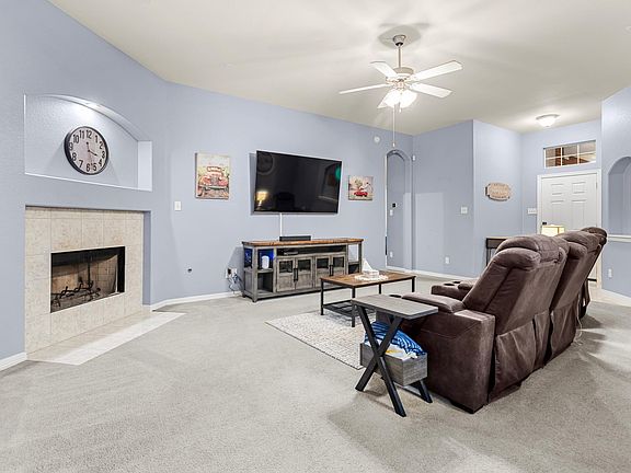 4th image of 10244 Elmo Ct