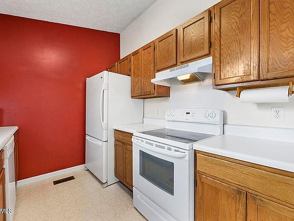 3rd image of 5905 Antiqua Ln