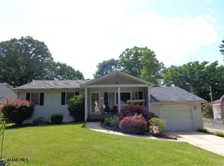 1950 Parkway Dr, Altoona, PA 16602