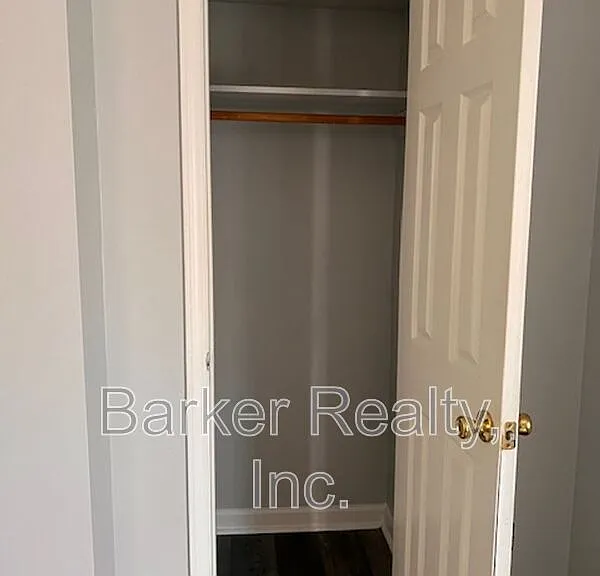 606B E Martin St — Photo 11
