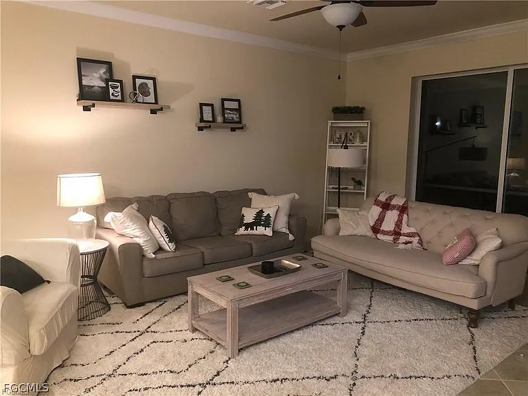 8892 Via Isola Ct — Photo 2