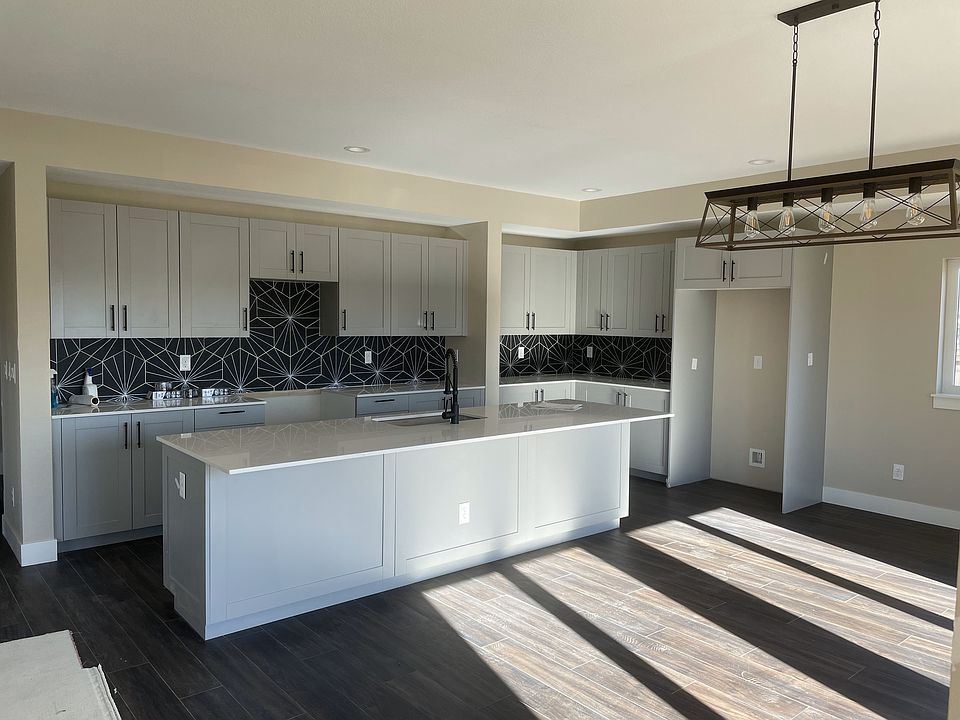 2nd image of 2757 W Wesley Ave